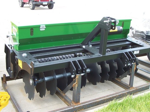 https://photos.machinefinder.com/42/6931142/32239103_large_9713.jpg